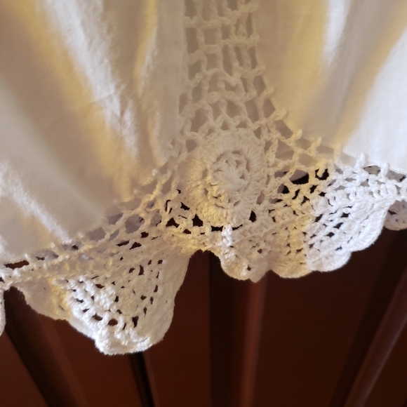 Le Chateau Vintage Skirt Crochet Detail. - Picture 6 of 8